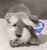 Dvärgschnauzer / schnauzer mjukisdjur liggande SEMO
