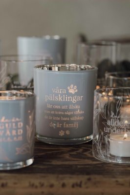 Våra pälsklingar ljuslykta vit/silver 2024 Majas Cottage