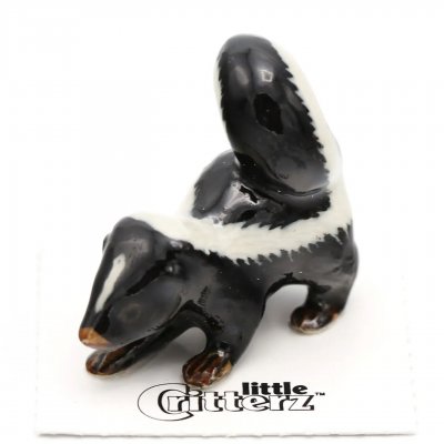 Skunk miniatyr porslinsfigur Stinker