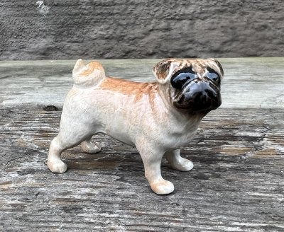 Mops miniatyr porslinsfigur Northern Rose