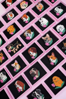 Pomeranian brosch Malicieuse