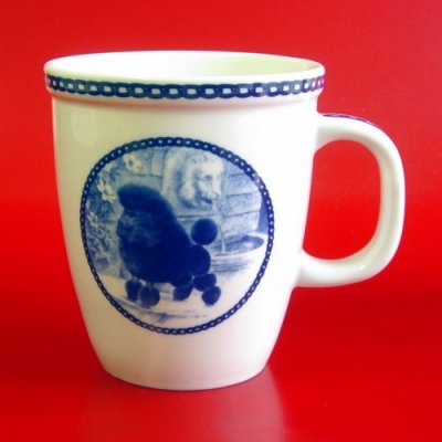 Pudel mugg av porslin Lekven 72591