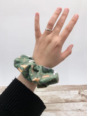 Katt scrunchie Samantha Hall