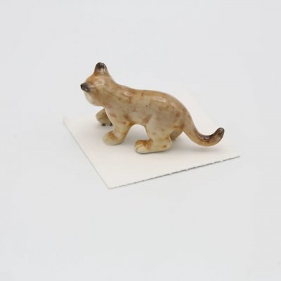 Bergslejon miniatyr porslinsfigur Renegade