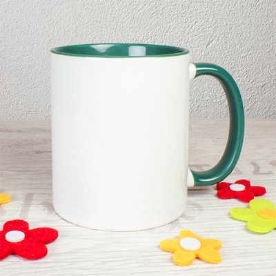 Mugg med färg på insida och handtag olika färger