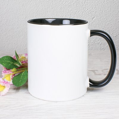 Mugg med färg på insida och handtag olika färger