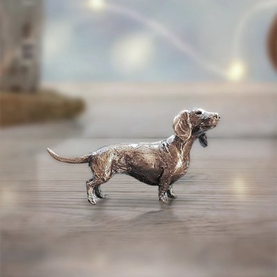 Tax (korthårig) miniatyr av brons Butler & Peach