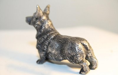 Welsh corgi pembroke minimodell av tenn