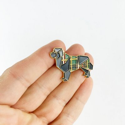 Newfoundlandshund pin av emalj
