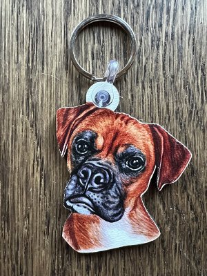 Boxer nyckelring/väskhänge av trä