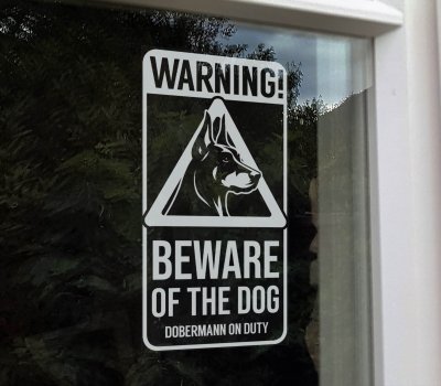 Dobermann fönsterdekal Beware of the dog V6